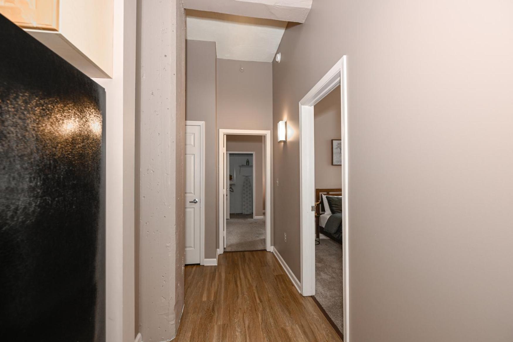 2 Bath Prkg+Gym+Sauna Perk Plaza +30 Day Cleveland Exterior foto