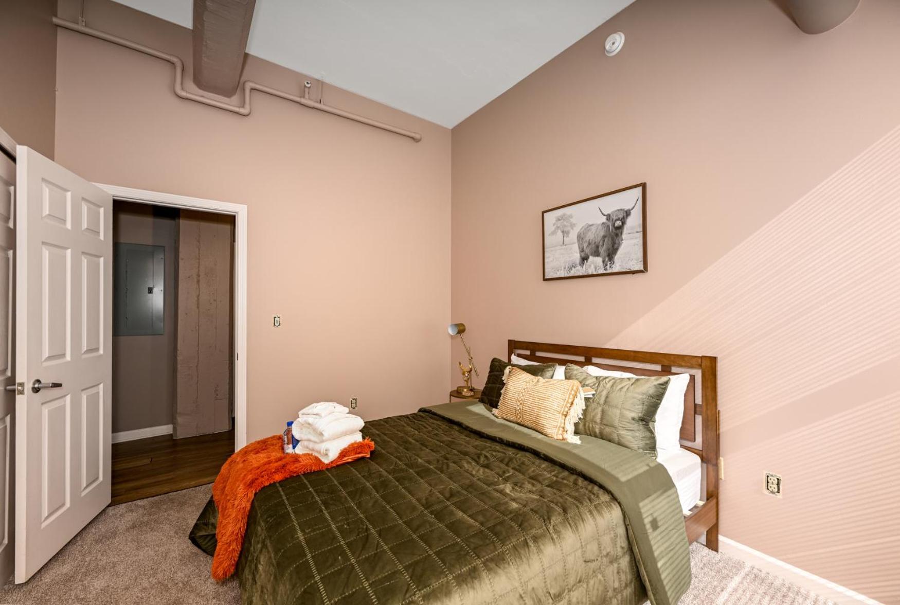 2 Bath Prkg+Gym+Sauna Perk Plaza +30 Day Cleveland Exterior foto